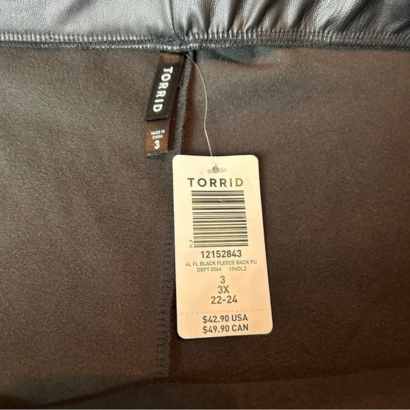 Torrid Full Length Signature Waist Black Faux Leather Legging Sz.3/3x/22-24 - Picture 8 of 11